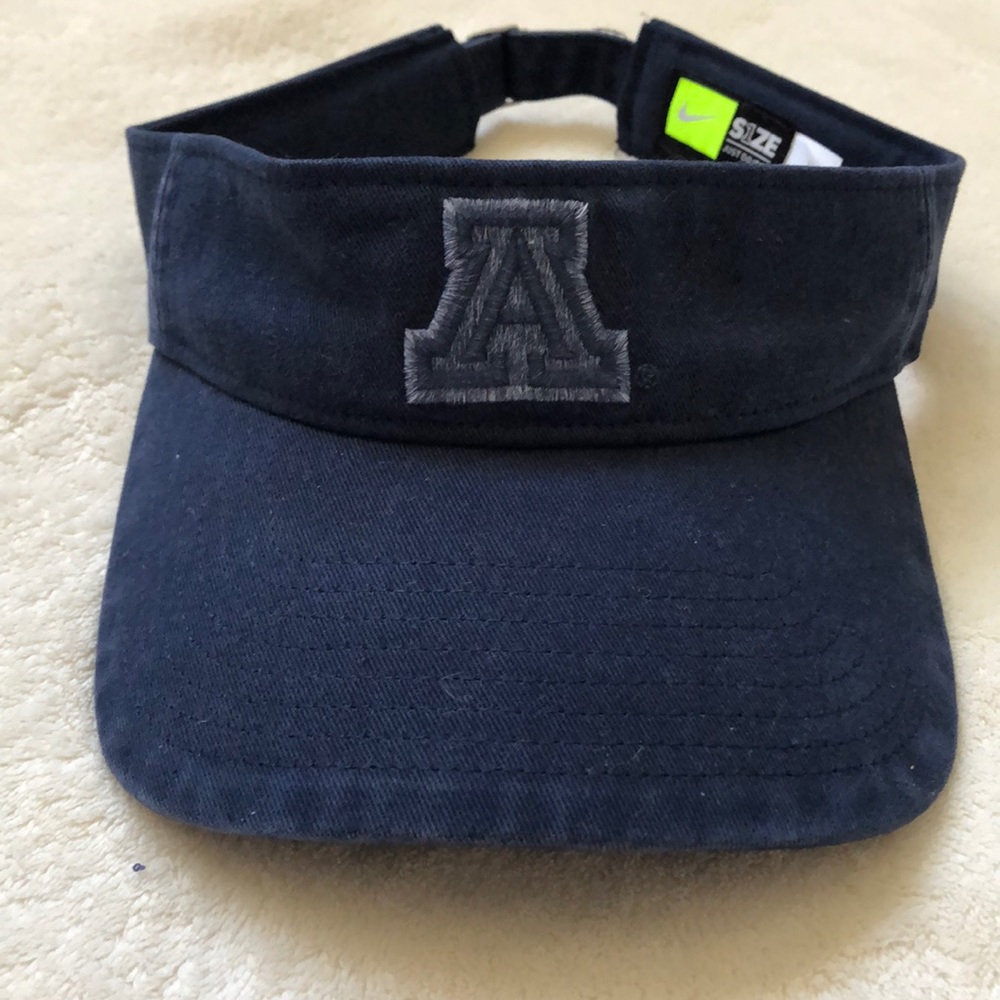 Sun visor